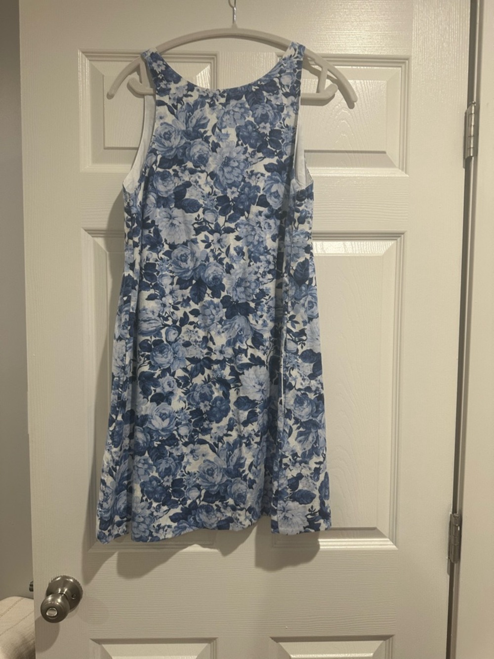 Abercrombie & Fitch Blue and White Floral Sleeveless Dress